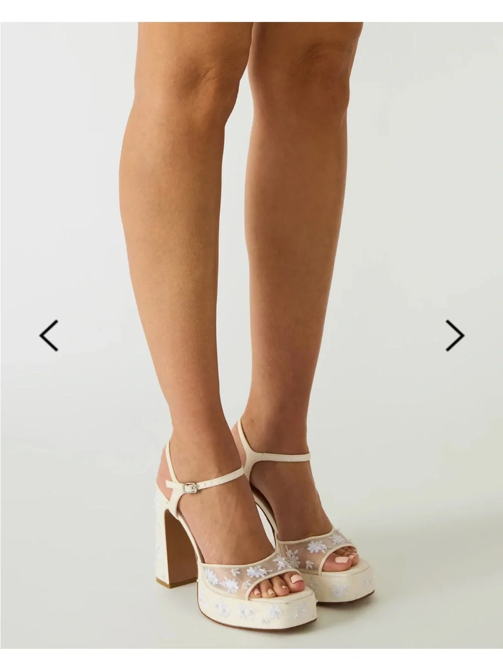 Steve Madden “Liandra” Cream Embroidered Platform Sandals